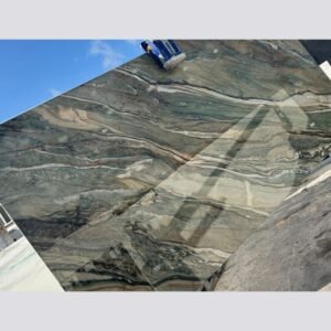 Alternative view of GREEN MAJESTIC